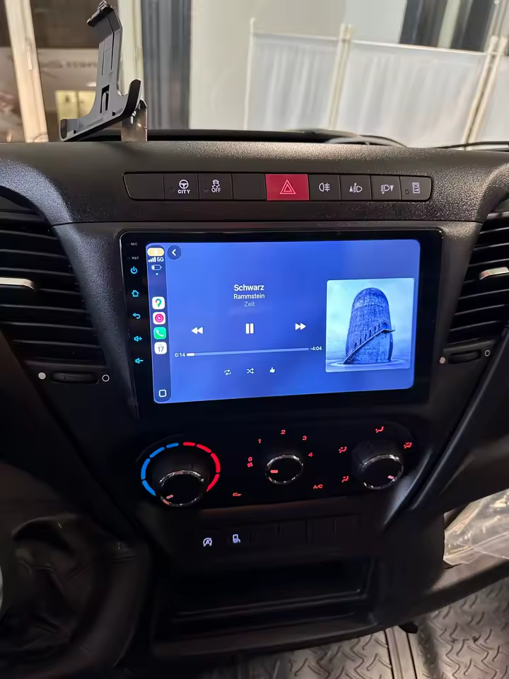 Navigatie Iveco Daily (2014-2021), Ecran 9", Carplay / Android Auto