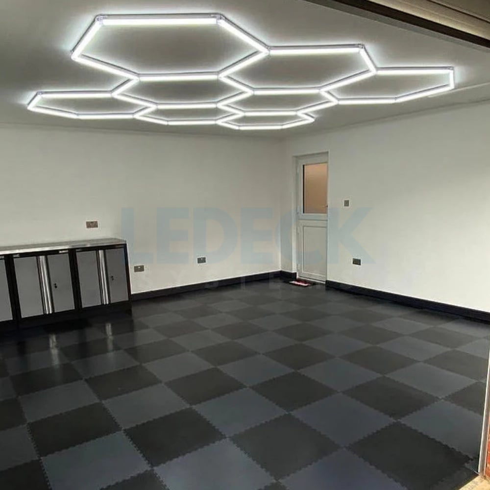 Lumină LED Hexagonală – 8 Module 236x246CM - Garaj, Dormitor, Cameră Gaming, Spații Private