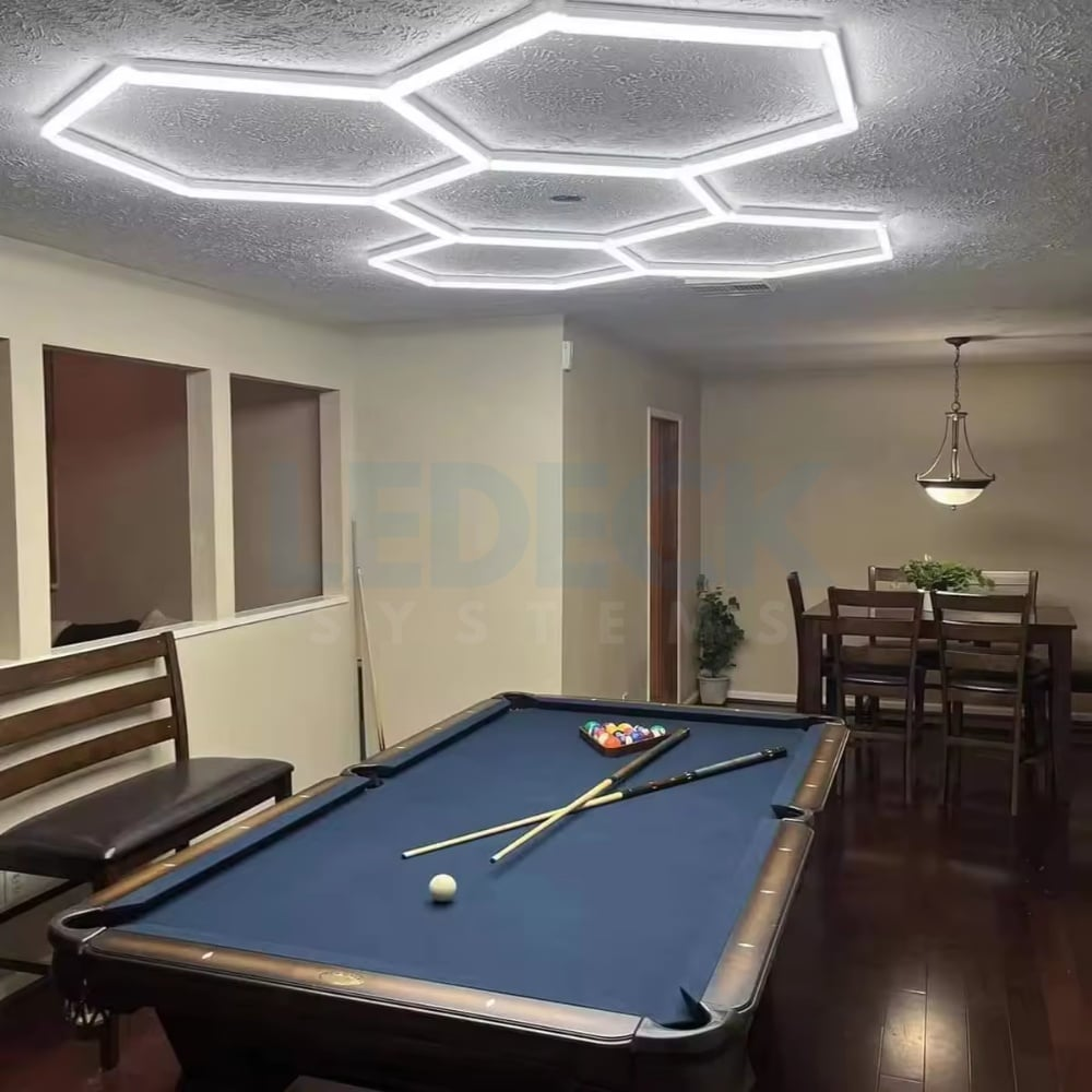 Lumină LED Hexagonală – 5 Module 164x235CM - Garaj, Dormitor, Cameră Gaming, Spații Private