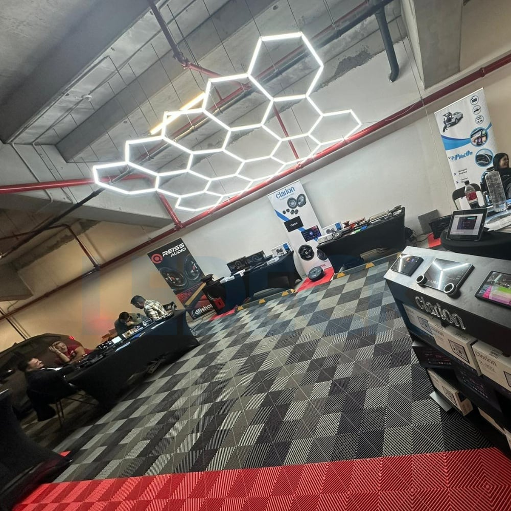 Lumină LED Hexagonală – 14 Module + Rama 484x243CM - Garaj, Dormitor, Cameră Gaming, Spații Private