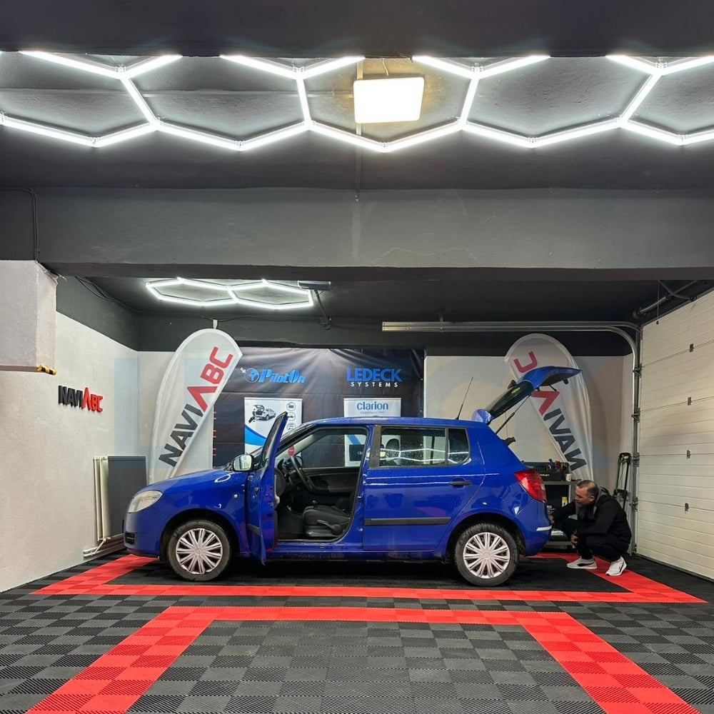 Lumină LED Hexagonală – 14 Module + Rama 484x243CM - Garaj, Dormitor, Cameră Gaming, Spații Private