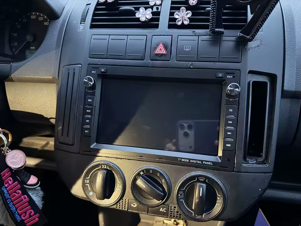 Navigatie Volkswagen Golf 4,Passat B5, Transporter T5, Polo, Skoda, 7", carplay / android auto